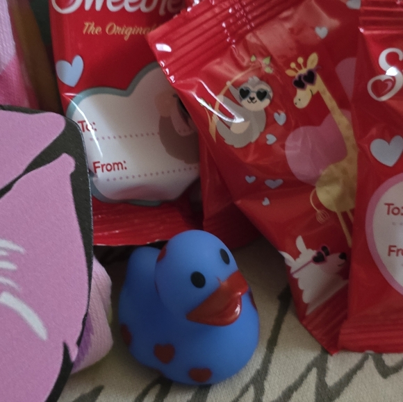 💗Valentine's Packed 7 Piece Gift Bag 💕 - Picture 8 of 12